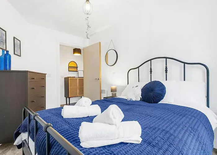 Magical - 2Bed Apartment- City Centre-Free Parking